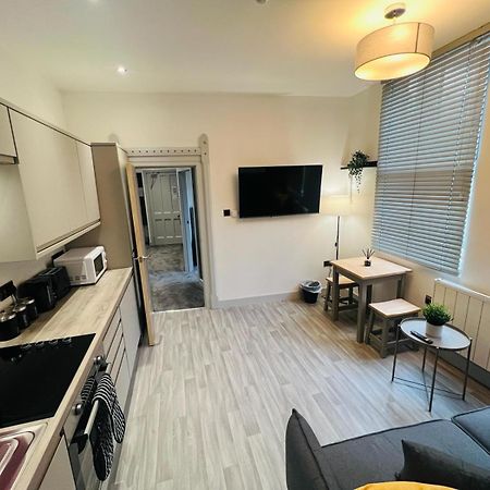 Whiskawaystays - Foregate Street - Apartment 3 Вустер Екстер'єр фото