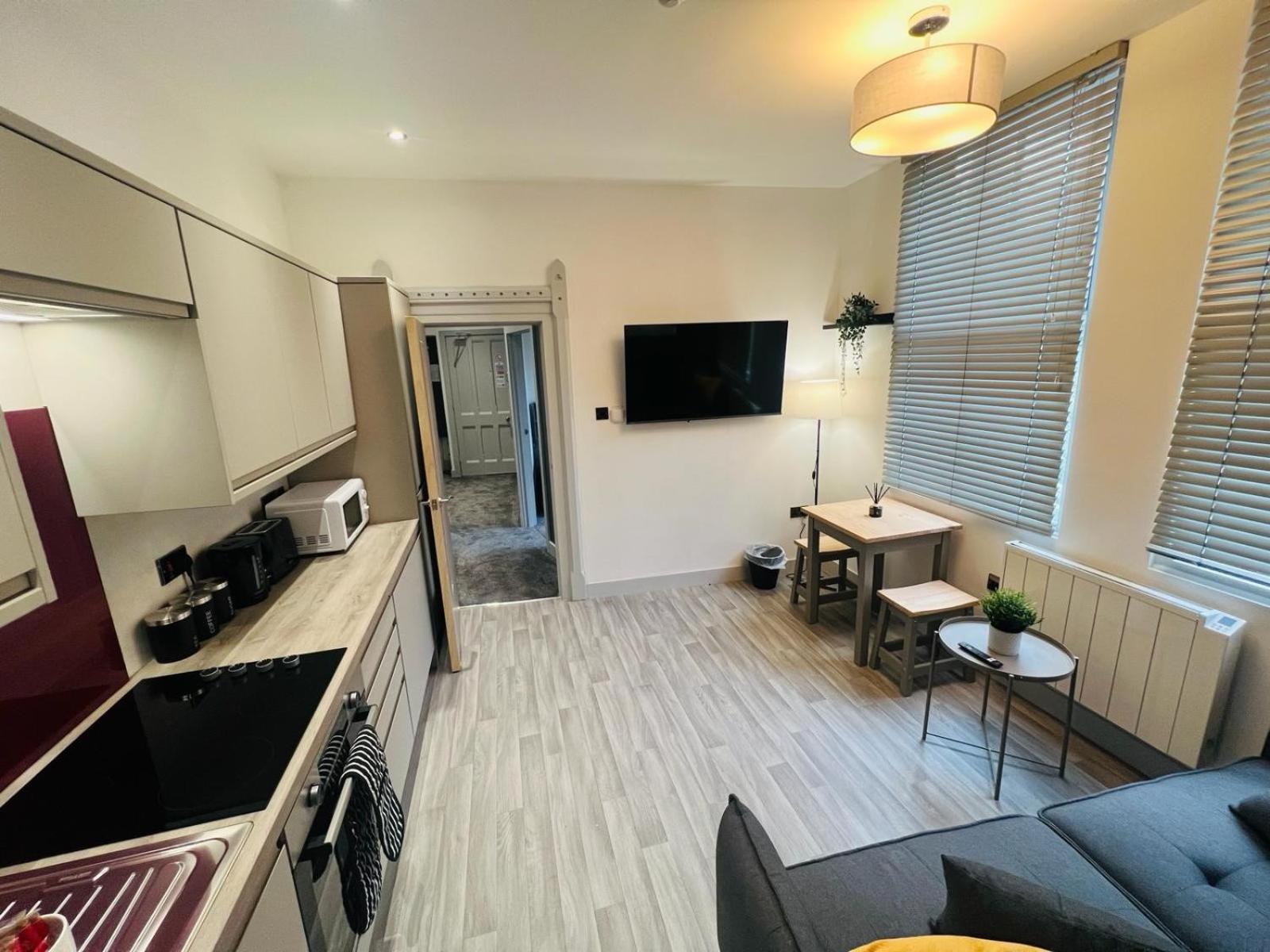 Whiskawaystays - Foregate Street - Apartment 3 Вустер Екстер'єр фото