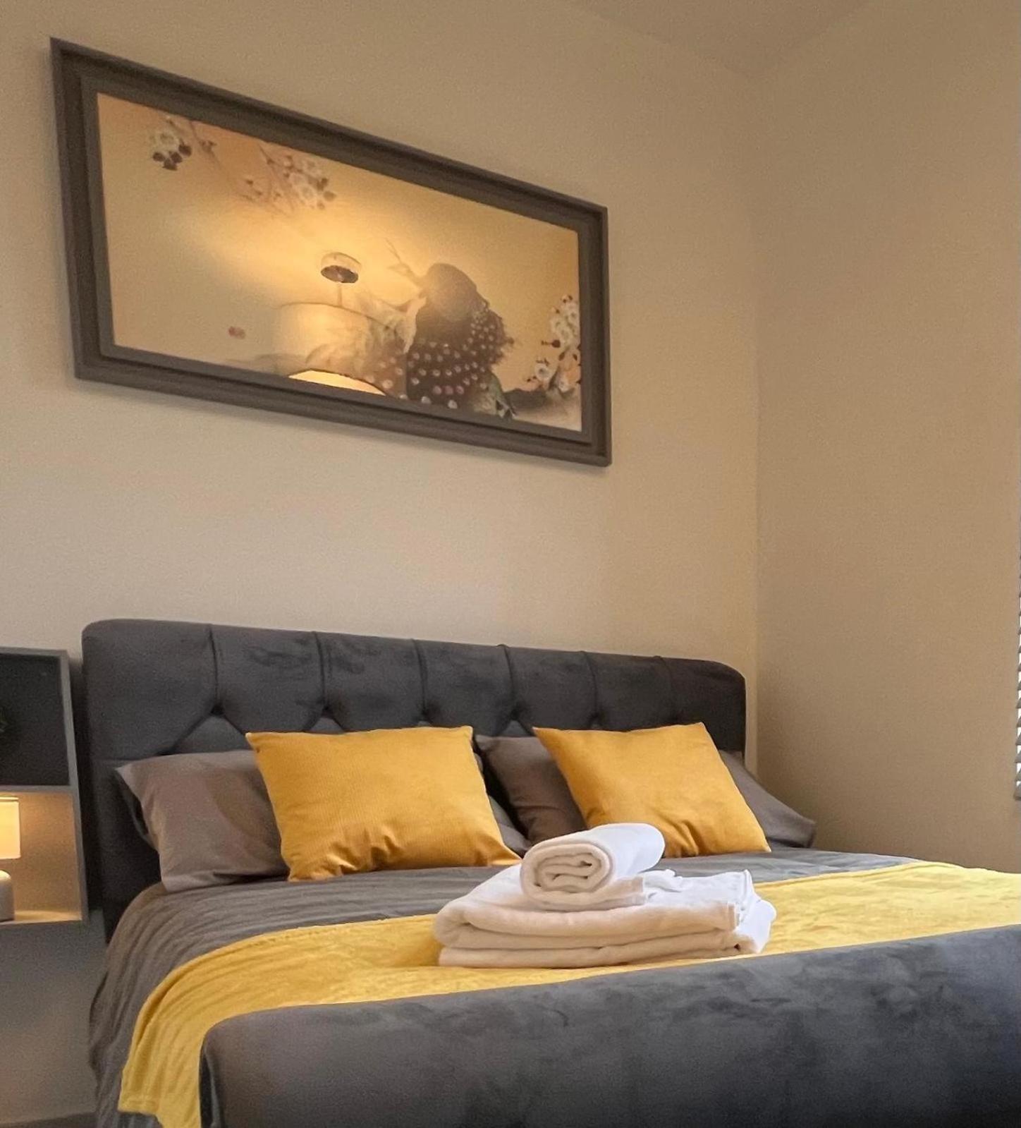 Whiskawaystays - Foregate Street - Apartment 3 Вустер Екстер'єр фото